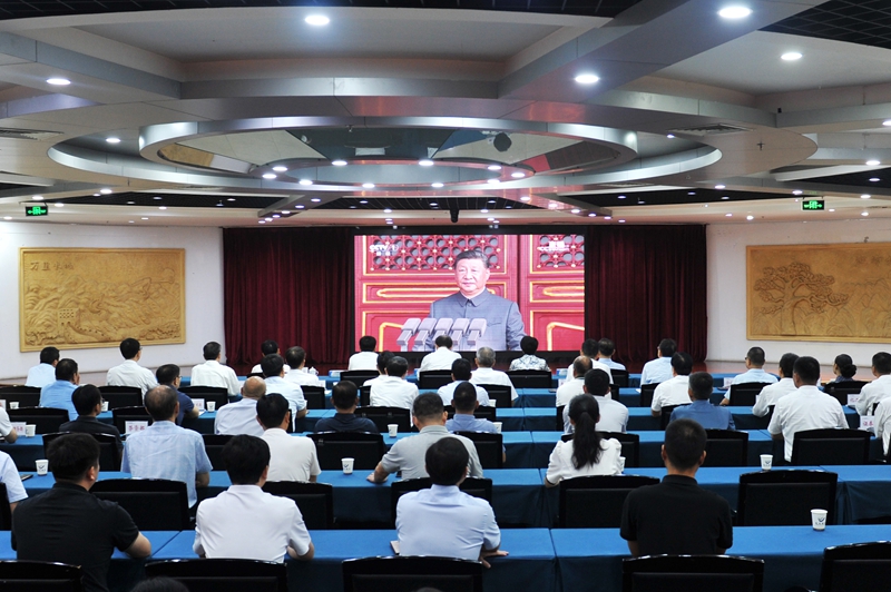 皖北煤電集團及各單位集中觀看紀念中國人民抗日戰(zhàn)爭暨世界反法西斯戰(zhàn)爭勝利80周年大會實況直播